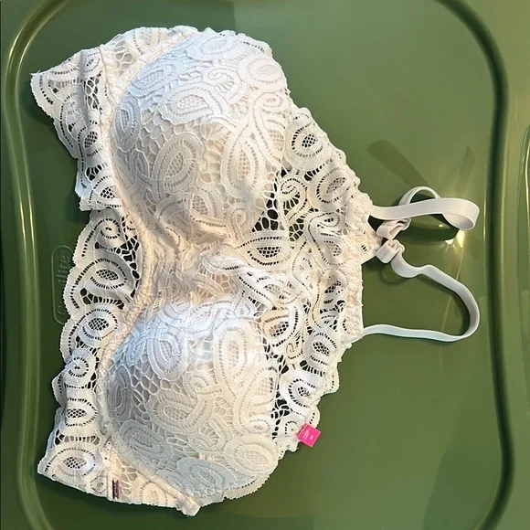 Elegant Lace White Bra - Picture 1 of 2